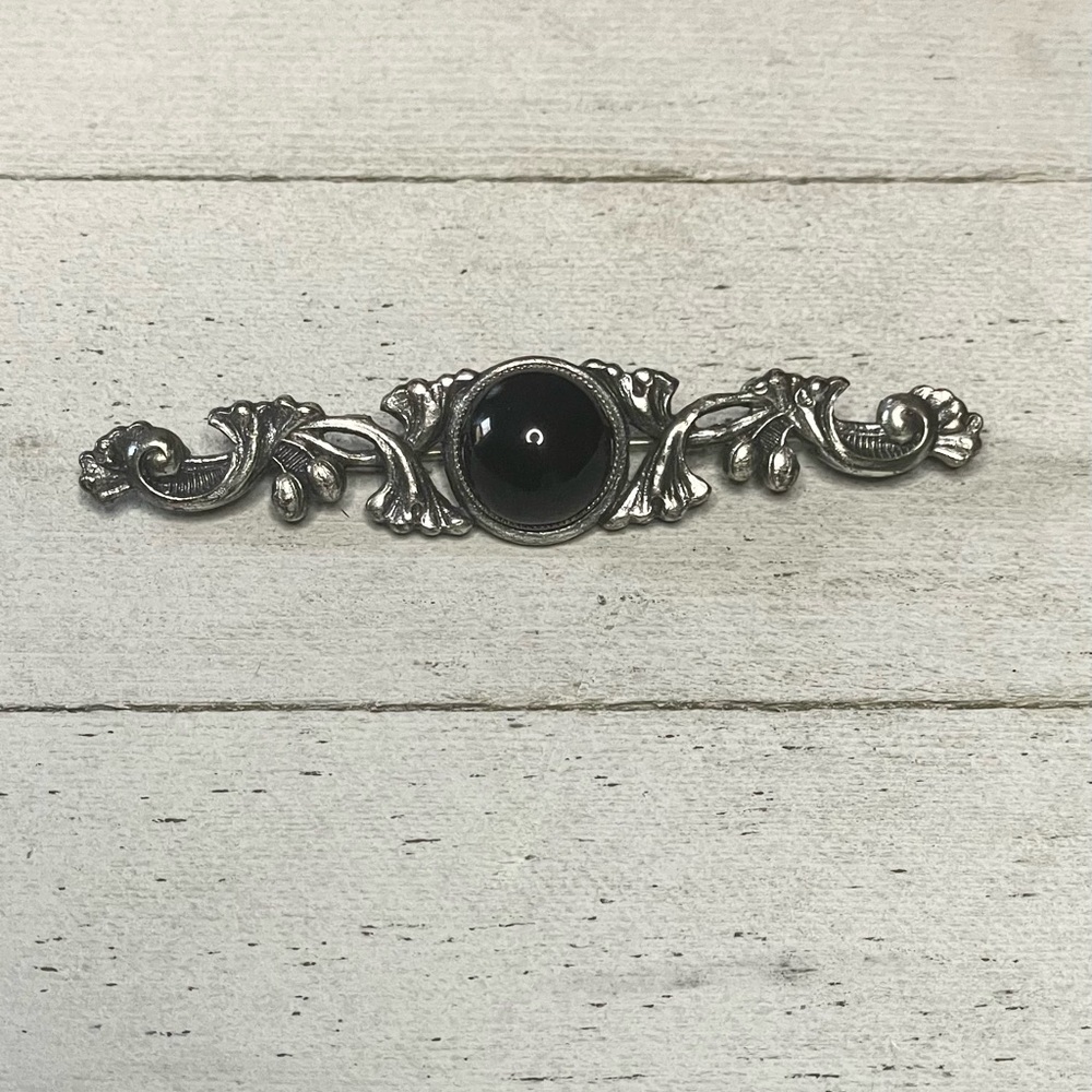 SADIE GREEN Vintage Silver Tone Filigree Cabochon Brooch Pin